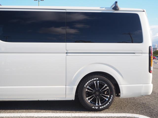 レジアスエースバン スーパーＧＬ　ダークプライム　ローダウン　１６ＡＷ　ジオランダーＡ／Ｔタイヤ　社外ボンネット／グリル　エアロ　ルーフレール　ナビ　地デジ　ＤＶＤ／ＣＤ／ＢＴ　バックカメラ　ドラレコ　ＥＴＣ　ＬＥＤライト／テール／フォグ　半革シート（69枚目）