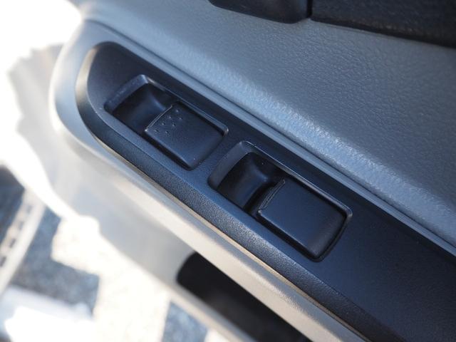 キャンター 　積載量１５００ｋｇ　メッキパーツ　後輪Ｗタイヤ　ハンドルカバー　フォグ　キーレス　左電格　荷台内寸（３１２×１６１×３７）（50枚目）