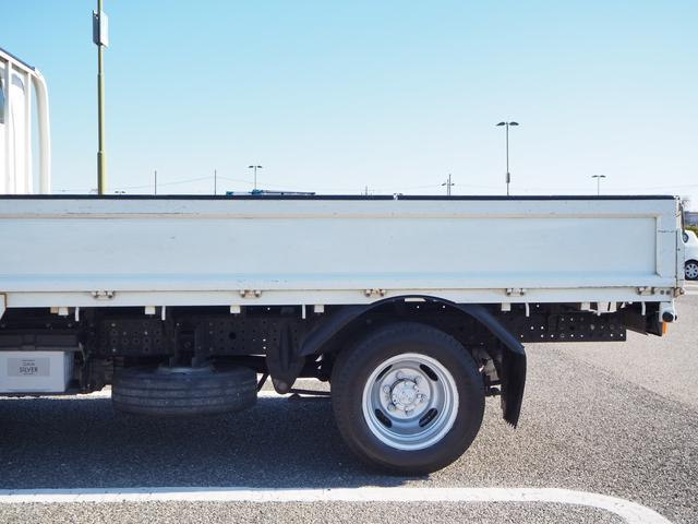 キャンター 　積載量１５００ｋｇ　メッキパーツ　後輪Ｗタイヤ　ハンドルカバー　フォグ　キーレス　左電格　荷台内寸（３１２×１６１×３７）（68枚目）