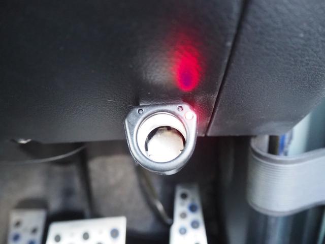 ジムニー ワイルドウインド　ユーザー様買取車　リフトアップ　オーバーフェンダー　１５ＡＷ　ジオランダーＡＴタイヤ　Ｆ／Ｒパイプバンパー　社外マフラー／グリル　ＬＥＤライト／テール　ＣＤ　Ｂｌｕｅｔｏｏｔｈ　ｉＰｏｄ　シートカバー（37枚目）