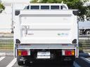 Ｗキャブフラットロー　極東パワーゲート　昇降荷重６００ｋｇ（１５７ｃｍ×８７ｃｍ）　最積１４５０ｋｇ　荷台内寸２０３ｃｍ×１６１ｃｍ×３８ｃｍ　後輪Ｗタイヤ　シートカバー　メッキパーツ　荷台／アオリ縞板　ＥＴＣ　キーレス（17枚目）