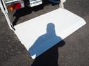 Ｗキャブフラットロー　極東パワーゲート　昇降荷重６００ｋｇ（１５７ｃｍ×８７ｃｍ）　最積１４５０ｋｇ　荷台内寸２０３ｃｍ×１６１ｃｍ×３８ｃｍ　後輪Ｗタイヤ　シートカバー　メッキパーツ　荷台／アオリ縞板　ＥＴＣ　キーレス（70枚目）