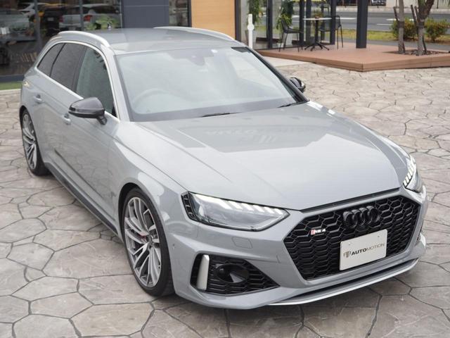 アウディ ＲＳ４アバント