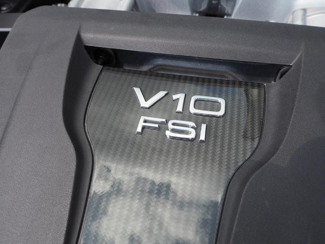 Ｒ８ Ｖ１０プラスクーペ　５．２ＦＳＩクワトロ　ダイナミックステアリング／バーチャルコクピット／黒革スポーツシート／バックカメラ／／前後ドライブレコーダー／レーダー探知機／純正可変付きマフラー／カーボンサイドブレード（71枚目）