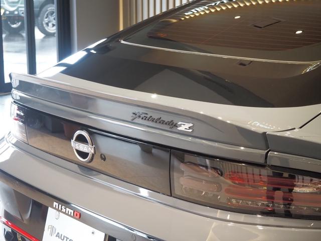 フェアレディＺ ニスモ　１オーナ／専用色ステルスグレー／新車保証継承／ＲＥＣＡＲＯ製革アルカンターラコンビシート／レザーアルカンターラコンビステアリング／ＮＩＳＭＯ１２．３インチディスプレイメーター／１９インチＲＡＹＳ製ＡＷ（46枚目）