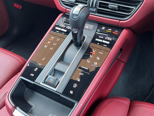 PORSCHE MACAN MACAN GTS Best Japan Spec Recon Car for Import Malaysia