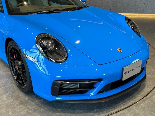 ９１１ ９１１カレラ４ＧＴＳ　シャークブルー／クロノメーター／ＢＯＳＥサウンドシステム／スポーツデザインサイドスカート／スポーツシート／インテリアパッケージ／シートベルトカーズレッド／サンルーフ／ドアカーテンライト（27枚目）
