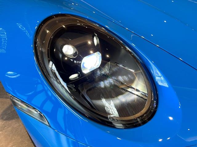 ９１１ ９１１カレラ４ＧＴＳ　シャークブルー／クロノメーター／ＢＯＳＥサウンドシステム／スポーツデザインサイドスカート／スポーツシート／インテリアパッケージ／シートベルトカーズレッド／サンルーフ／ドアカーテンライト（28枚目）
