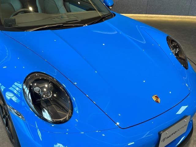 ９１１ ９１１カレラ４ＧＴＳ　シャークブルー／クロノメーター／ＢＯＳＥサウンドシステム／スポーツデザインサイドスカート／スポーツシート／インテリアパッケージ／シートベルトカーズレッド／サンルーフ／ドアカーテンライト（29枚目）