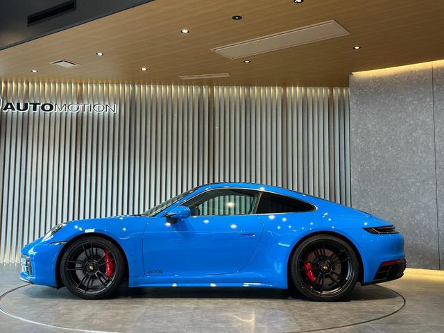 ９１１ ９１１カレラ４ＧＴＳ　シャークブルー／クロノメーター／ＢＯＳＥサウンドシステム／スポーツデザインサイドスカート／スポーツシート／インテリアパッケージ／シートベルトカーズレッド／サンルーフ／ドアカーテンライト（38枚目）