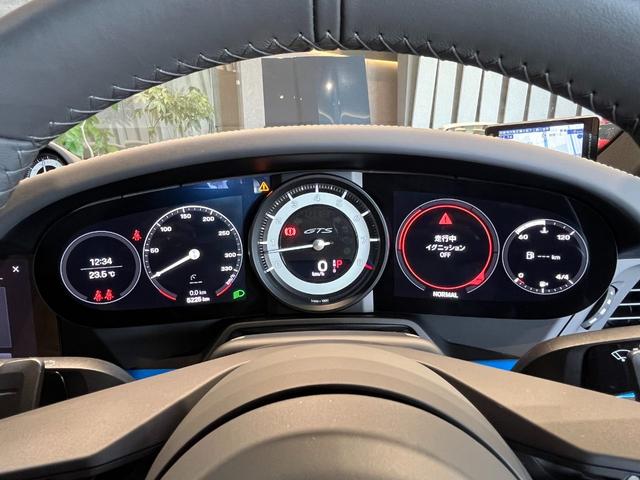 ９１１ ９１１カレラ４ＧＴＳ　シャークブルー／クロノメーター／ＢＯＳＥサウンドシステム／スポーツデザインサイドスカート／スポーツシート／インテリアパッケージ／シートベルトカーズレッド／サンルーフ／ドアカーテンライト（45枚目）