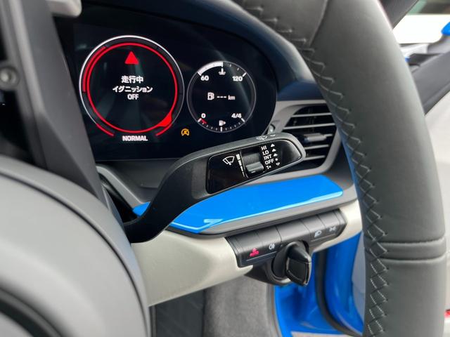 ９１１ ９１１カレラ４ＧＴＳ　シャークブルー／クロノメーター／ＢＯＳＥサウンドシステム／スポーツデザインサイドスカート／スポーツシート／インテリアパッケージ／シートベルトカーズレッド／サンルーフ／ドアカーテンライト（59枚目）