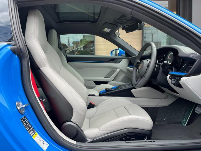 ９１１ ９１１カレラ４ＧＴＳ　シャークブルー／クロノメーター／ＢＯＳＥサウンドシステム／スポーツデザインサイドスカート／スポーツシート／インテリアパッケージ／シートベルトカーズレッド／サンルーフ／ドアカーテンライト（73枚目）