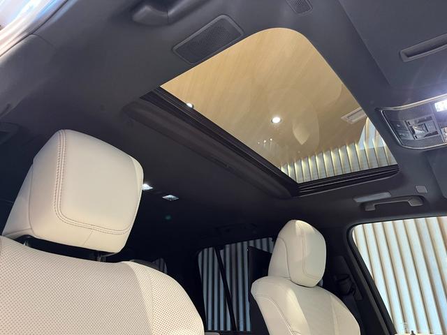 LX LX600 リアエンターテイメントシステム/マークレビンソン3Dサウンド/モデリスタ Fスポイラー・Rスカート・ Sステップメタルプレート/SR/クールボックス/ホワイト革シート/マルチテレインモニタ(12枚目)
