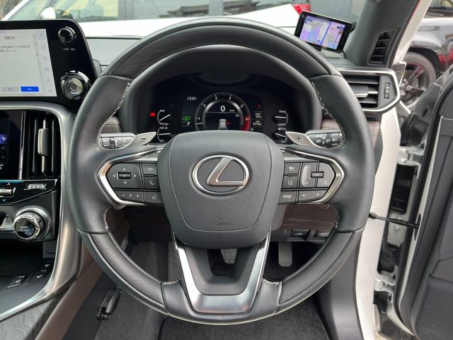 LX LX600 リアエンターテイメントシステム/マークレビンソン3Dサウンド/モデリスタ Fスポイラー・Rスカート・ Sステップメタルプレート/SR/クールボックス/ホワイト革シート/マルチテレインモニタ(13枚目)