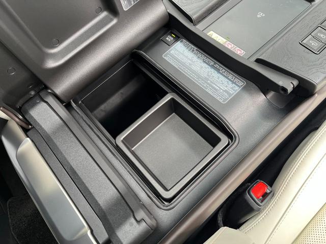 LX LX600 リアエンターテイメントシステム/マークレビンソン3Dサウンド/モデリスタ Fスポイラー・Rスカート・ Sステップメタルプレート/SR/クールボックス/ホワイト革シート/マルチテレインモニタ(15枚目)