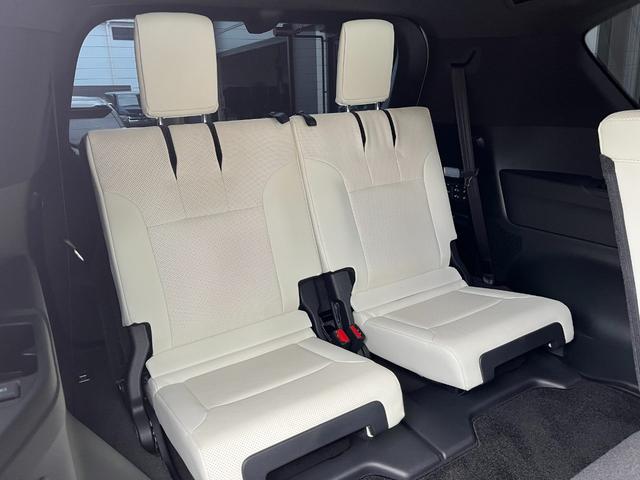 LX LX600 リアエンターテイメントシステム/マークレビンソン3Dサウンド/モデリスタ Fスポイラー・Rスカート・ Sステップメタルプレート/SR/クールボックス/ホワイト革シート/マルチテレインモニタ(18枚目)