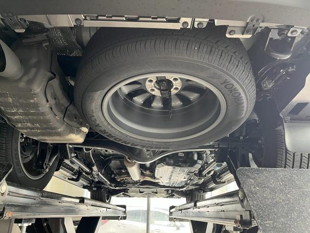 LX LX600 リアエンターテイメントシステム/マークレビンソン3Dサウンド/モデリスタ Fスポイラー・Rスカート・ Sステップメタルプレート/SR/クールボックス/ホワイト革シート/マルチテレインモニタ(23枚目)