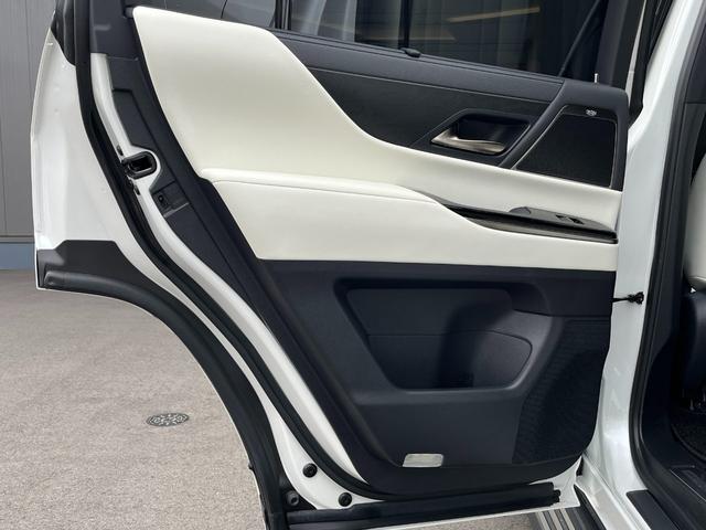 LX LX600 リアエンターテイメントシステム/マークレビンソン3Dサウンド/モデリスタ Fスポイラー・Rスカート・ Sステップメタルプレート/SR/クールボックス/ホワイト革シート/マルチテレインモニタ(57枚目)