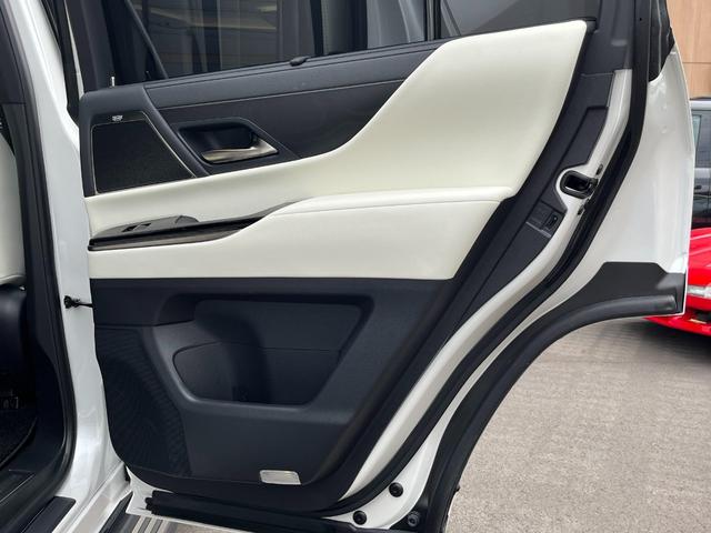 LX LX600 リアエンターテイメントシステム/マークレビンソン3Dサウンド/モデリスタ Fスポイラー・Rスカート・ Sステップメタルプレート/SR/クールボックス/ホワイト革シート/マルチテレインモニタ(58枚目)