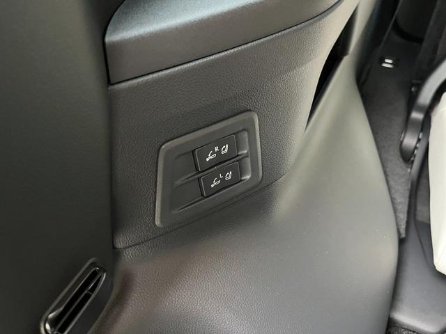 LX LX600 リアエンターテイメントシステム/マークレビンソン3Dサウンド/モデリスタ Fスポイラー・Rスカート・ Sステップメタルプレート/SR/クールボックス/ホワイト革シート/マルチテレインモニタ(60枚目)