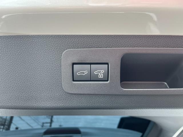 LX LX600 リアエンターテイメントシステム/マークレビンソン3Dサウンド/モデリスタ Fスポイラー・Rスカート・ Sステップメタルプレート/SR/クールボックス/ホワイト革シート/マルチテレインモニタ(79枚目)