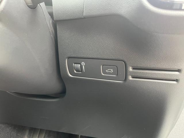 VOLVO XC40 B4 MOMENTUM