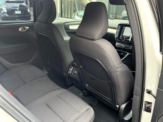VOLVO XC40 B4 MOMENTUM