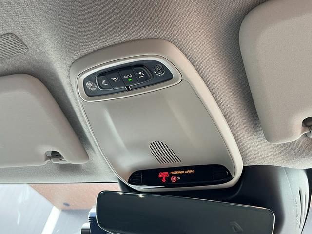 VOLVO XC40 B4 MOMENTUM