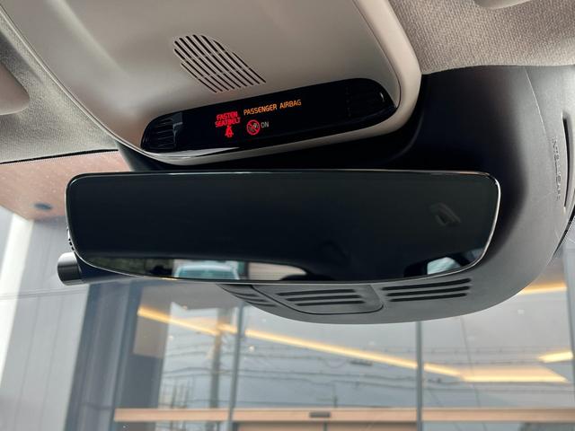 VOLVO XC40 B4 MOMENTUM