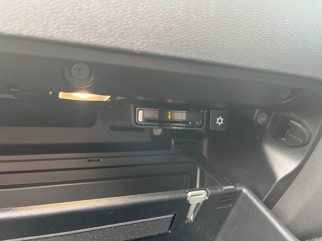VOLVO XC40 B4 MOMENTUM