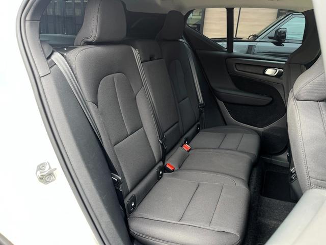 VOLVO XC40 B4 MOMENTUM