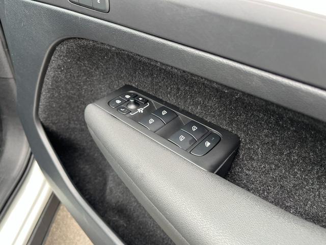 VOLVO XC40 B4 MOMENTUM