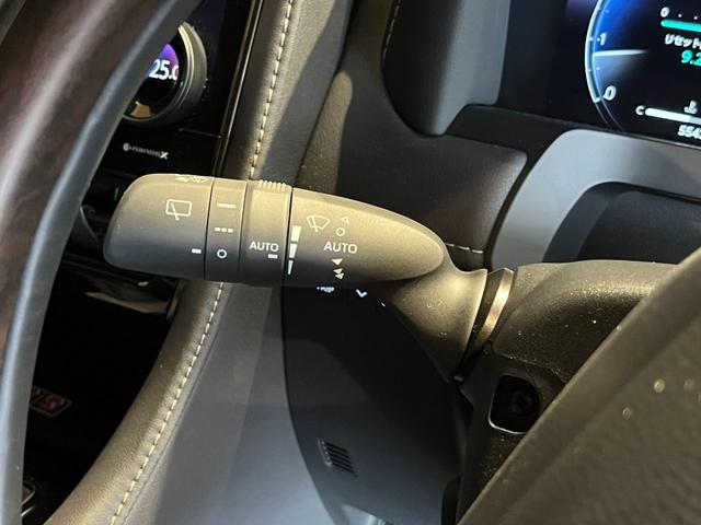 アルファード Ｚ　モデリスタ　（Ｆ・Ｓ・Ｒ）・ドレスアップマフラー／左右独立ムーンルーフ／デジタルインナーミラー／カラーＨＵＤ／スペアタイヤ／パノラミックビューモニター／３眼ＬＥＤヘッドライト／置くだけ充電（66枚目）