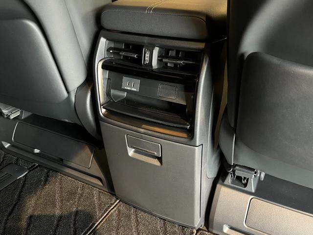 アルファード Ｚ　モデリスタ　（Ｆ・Ｓ・Ｒ）・ドレスアップマフラー／左右独立ムーンルーフ／デジタルインナーミラー／カラーＨＵＤ／スペアタイヤ／パノラミックビューモニター／３眼ＬＥＤヘッドライト／置くだけ充電（72枚目）