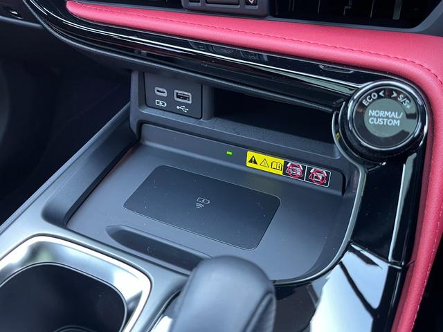 NX NX350 Fスポーツ マークレビンソンプレミアムサラウンドサウンドシステム/パノラマルーフ/3眼フルLEDヘッドランプ/ブラインドスポットモニター/ブラックルーフレール/パノラミックビューモニター(16枚目)