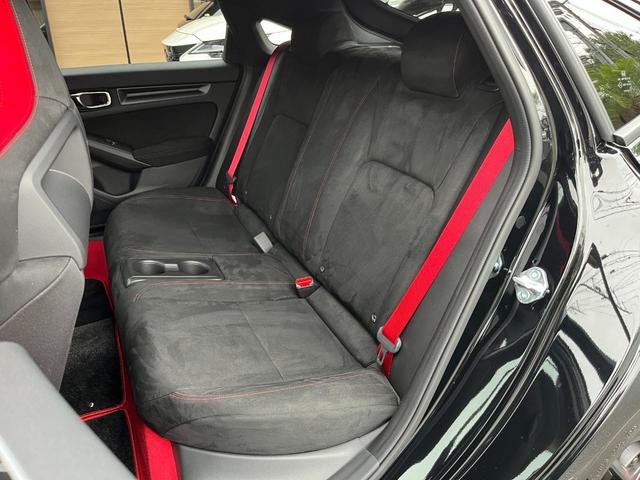 シビック タイプR 1オーナー/新車保証/カーボンリアスポイラー/無限スポーツフロアマット/ホンダセンシング/フルLEDヘッドライト/Brembo社製キャリパー/19インチAW/エアロバンパー/アンダースポイラ/ホンダC(66枚目)