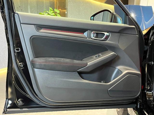 シビック タイプR 1オーナー/新車保証/カーボンリアスポイラー/無限スポーツフロアマット/ホンダセンシング/フルLEDヘッドライト/Brembo社製キャリパー/19インチAW/エアロバンパー/アンダースポイラ/ホンダC(70枚目)