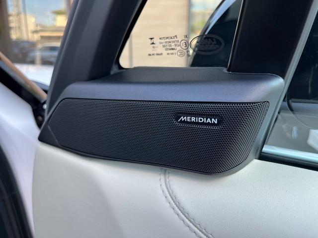 レンジローバー HSE P530 スタンダードホイールベース 急速クーラーボックス/24ウェイ電動フロントシート/23インチスタイル1075(グロスブラック)/デジタルLEDヘッドライト/ディプロイアブルサイドステップ/電子制御エアサスペンション(18枚目)