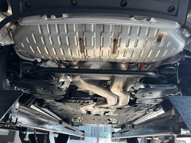 レンジローバー HSE P530 スタンダードホイールベース 急速クーラーボックス/24ウェイ電動フロントシート/23インチスタイル1075(グロスブラック)/デジタルLEDヘッドライト/ディプロイアブルサイドステップ/電子制御エアサスペンション(23枚目)