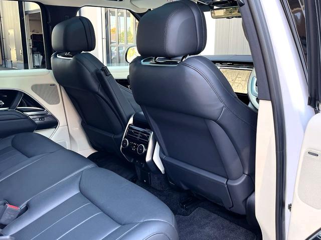 レンジローバー HSE P530 スタンダードホイールベース 急速クーラーボックス/24ウェイ電動フロントシート/23インチスタイル1075(グロスブラック)/デジタルLEDヘッドライト/ディプロイアブルサイドステップ/電子制御エアサスペンション(57枚目)