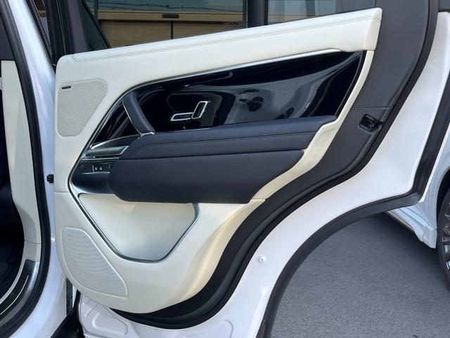 レンジローバー HSE P530 スタンダードホイールベース 急速クーラーボックス/24ウェイ電動フロントシート/23インチスタイル1075(グロスブラック)/デジタルLEDヘッドライト/ディプロイアブルサイドステップ/電子制御エアサスペンション(61枚目)