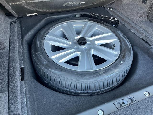 レンジローバー HSE P530 スタンダードホイールベース 急速クーラーボックス/24ウェイ電動フロントシート/23インチスタイル1075(グロスブラック)/デジタルLEDヘッドライト/ディプロイアブルサイドステップ/電子制御エアサスペンション(74枚目)