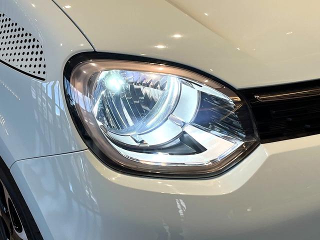 トゥインゴ ＥＤＣ　純正ディスプレイオーディオ／ＡｐｐｌｅＣａｒｐｌａｙ／Ｂｌｕｅｔｏｏｔｈ／ＵＳＢ／レーンアシスト／ＥＴＣ／コーナーセンサー／アイドリングストップ／純正１５インチアルミホイール（10枚目）