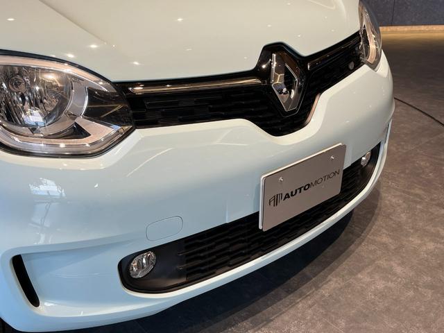 トゥインゴ ＥＤＣ　純正ディスプレイオーディオ／ＡｐｐｌｅＣａｒｐｌａｙ／Ｂｌｕｅｔｏｏｔｈ／ＵＳＢ／レーンアシスト／ＥＴＣ／コーナーセンサー／アイドリングストップ／純正１５インチアルミホイール（27枚目）