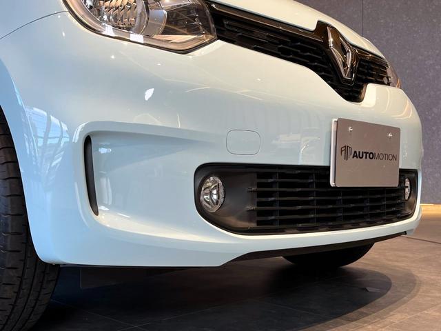 トゥインゴ ＥＤＣ　純正ディスプレイオーディオ／ＡｐｐｌｅＣａｒｐｌａｙ／Ｂｌｕｅｔｏｏｔｈ／ＵＳＢ／レーンアシスト／ＥＴＣ／コーナーセンサー／アイドリングストップ／純正１５インチアルミホイール（29枚目）