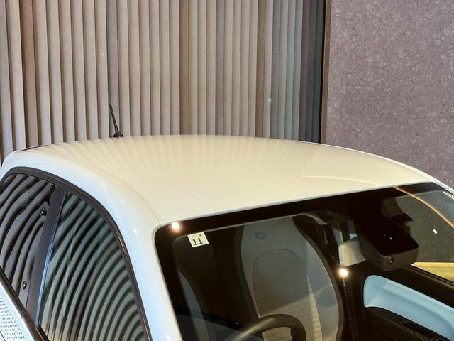 トゥインゴ ＥＤＣ　純正ディスプレイオーディオ／ＡｐｐｌｅＣａｒｐｌａｙ／Ｂｌｕｅｔｏｏｔｈ／ＵＳＢ／レーンアシスト／ＥＴＣ／コーナーセンサー／アイドリングストップ／純正１５インチアルミホイール（31枚目）