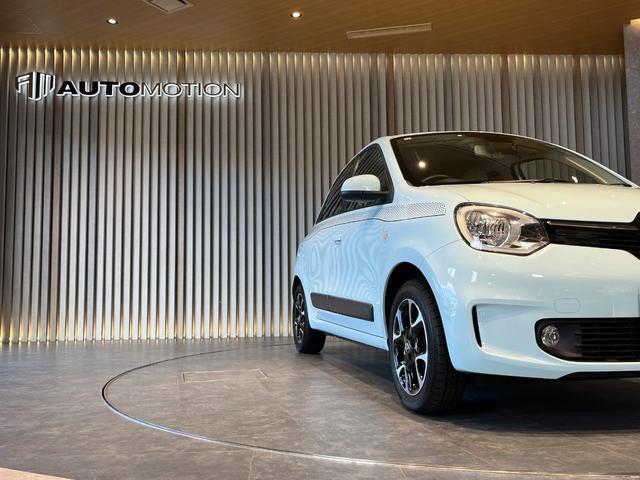 トゥインゴ ＥＤＣ　純正ディスプレイオーディオ／ＡｐｐｌｅＣａｒｐｌａｙ／Ｂｌｕｅｔｏｏｔｈ／ＵＳＢ／レーンアシスト／ＥＴＣ／コーナーセンサー／アイドリングストップ／純正１５インチアルミホイール（34枚目）