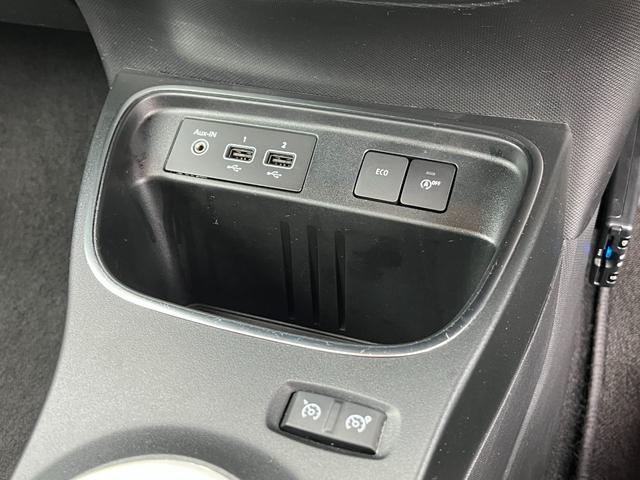 トゥインゴ ＥＤＣ　純正ディスプレイオーディオ／ＡｐｐｌｅＣａｒｐｌａｙ／Ｂｌｕｅｔｏｏｔｈ／ＵＳＢ／レーンアシスト／ＥＴＣ／コーナーセンサー／アイドリングストップ／純正１５インチアルミホイール（46枚目）