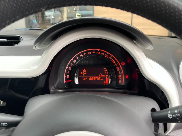 トゥインゴ ＥＤＣ　純正ディスプレイオーディオ／ＡｐｐｌｅＣａｒｐｌａｙ／Ｂｌｕｅｔｏｏｔｈ／ＵＳＢ／レーンアシスト／ＥＴＣ／コーナーセンサー／アイドリングストップ／純正１５インチアルミホイール（54枚目）